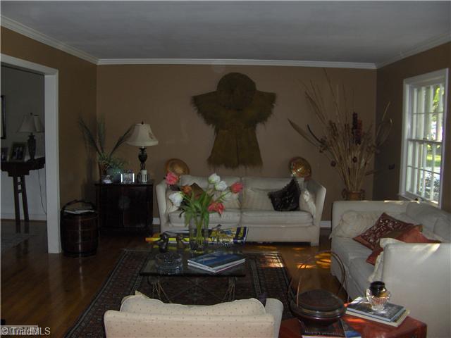 1161 Sweetbriar Road High Point, NC 27262 - Photo 2 of 6 Living Room.