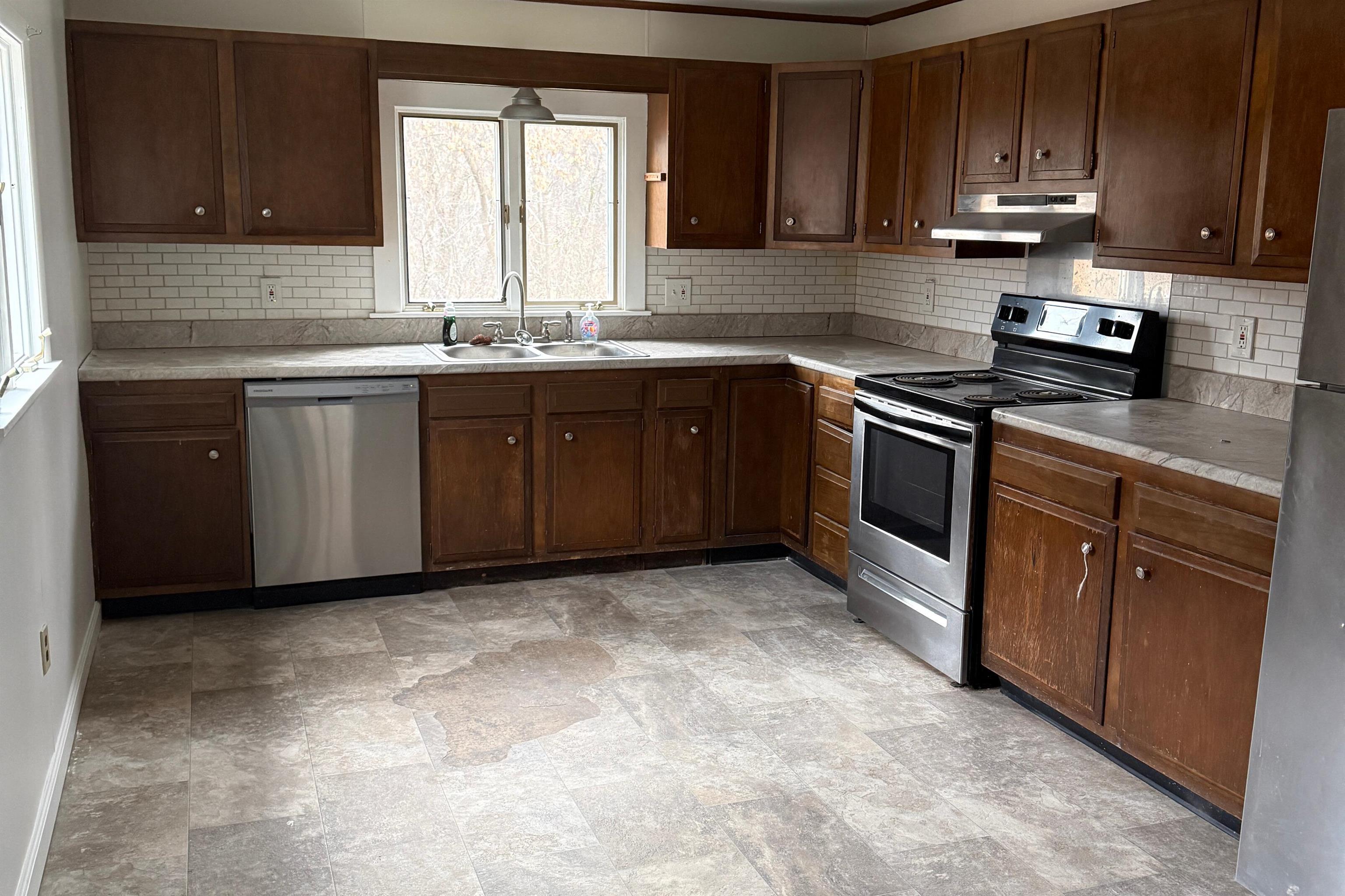 136 McKinley Street Bennington, VT 05201 - Photo 13 of 26