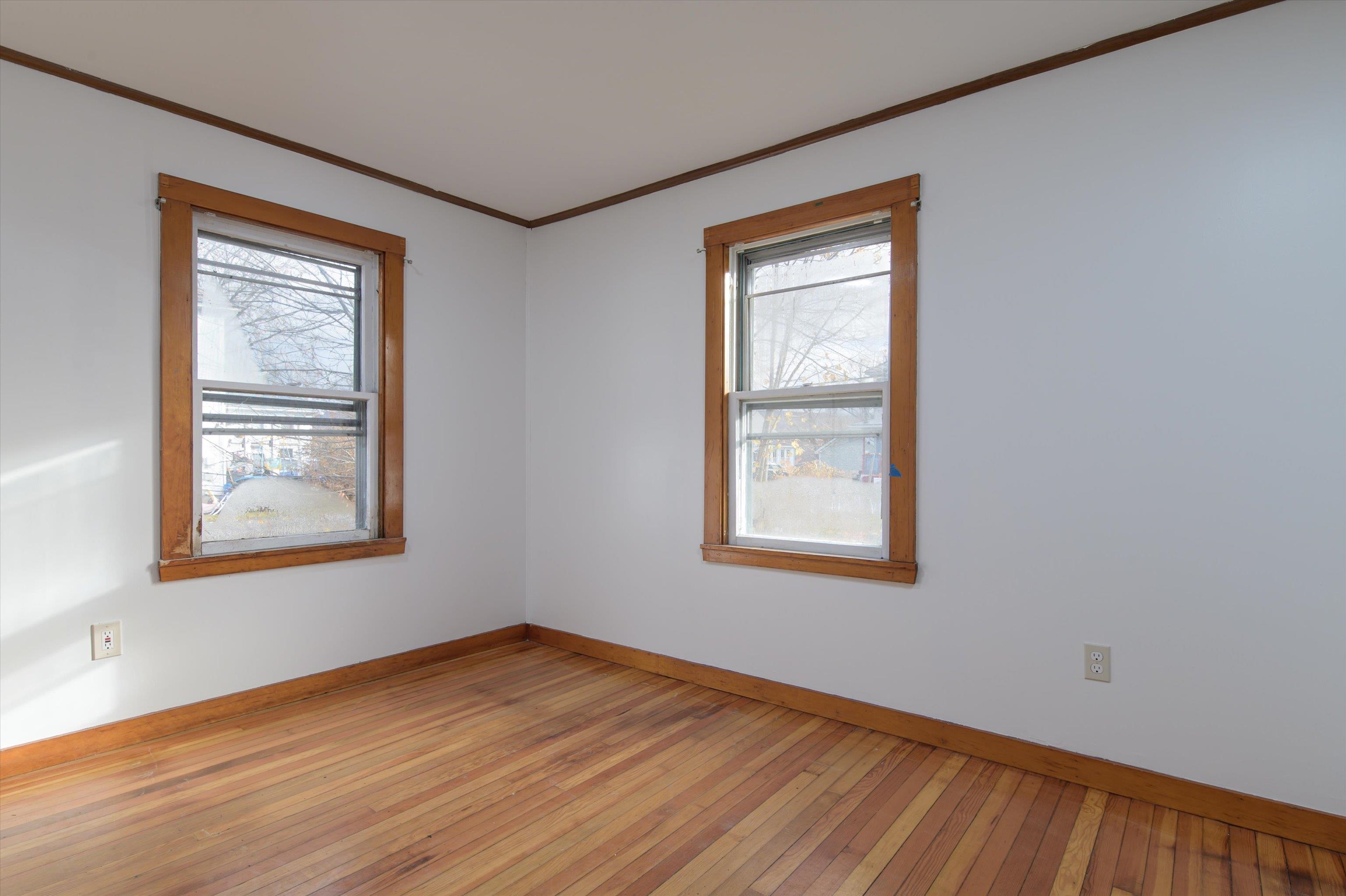 136 McKinley Street Bennington, VT 05201 - Photo 9 of 26