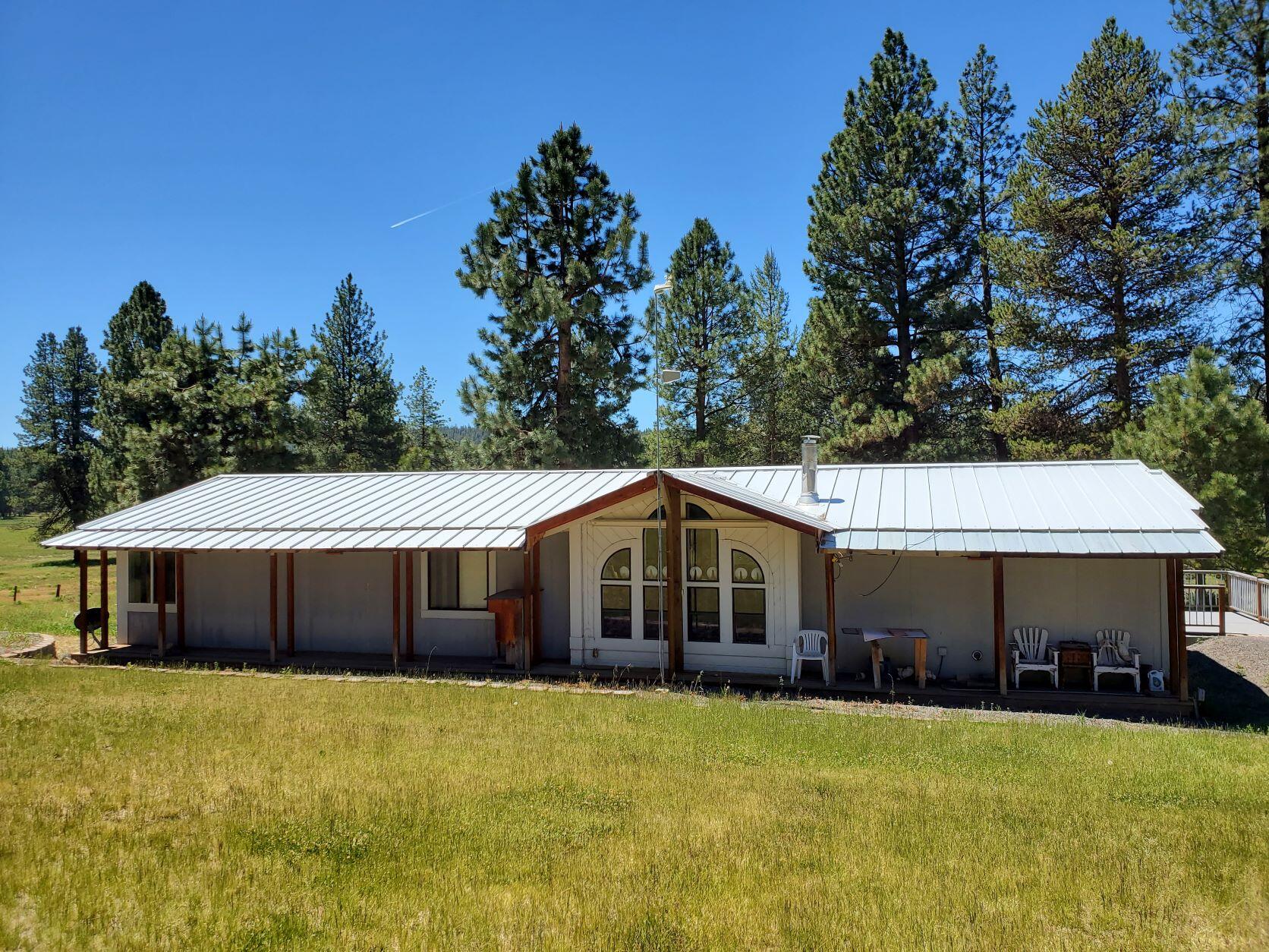39209 9 Mile Road Chiloquin, OR 97624 - Photo 34 of 34 outside back house