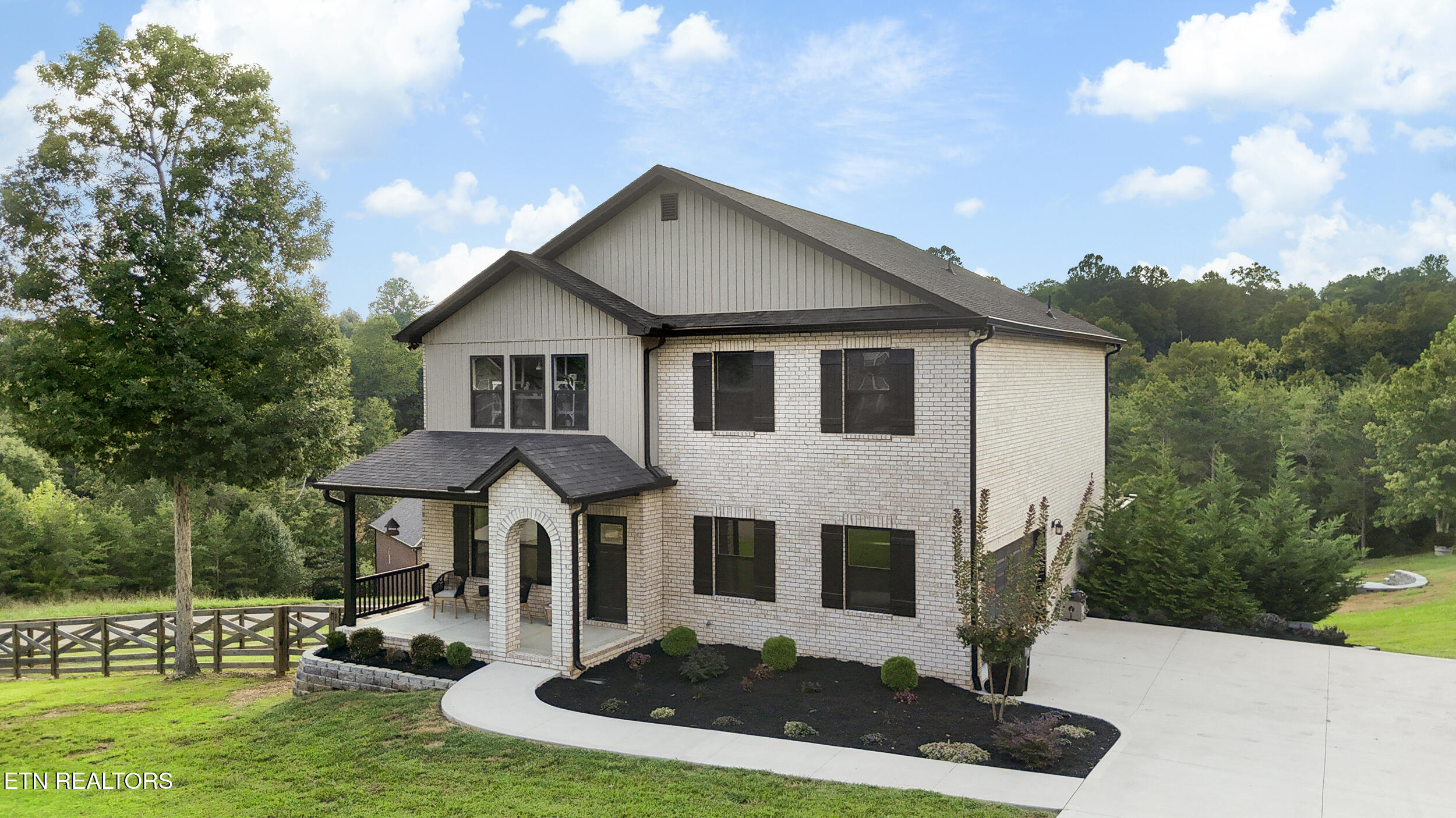 1007 Crown Ridge Ln, Powell, TN 37849 - Photo 3 of 37 3_dji_20260818174343_0206_d_1