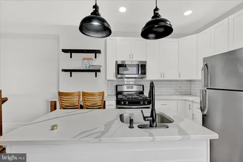 $399,999 | 2 West Barney Street, Baltimore, MD 21230