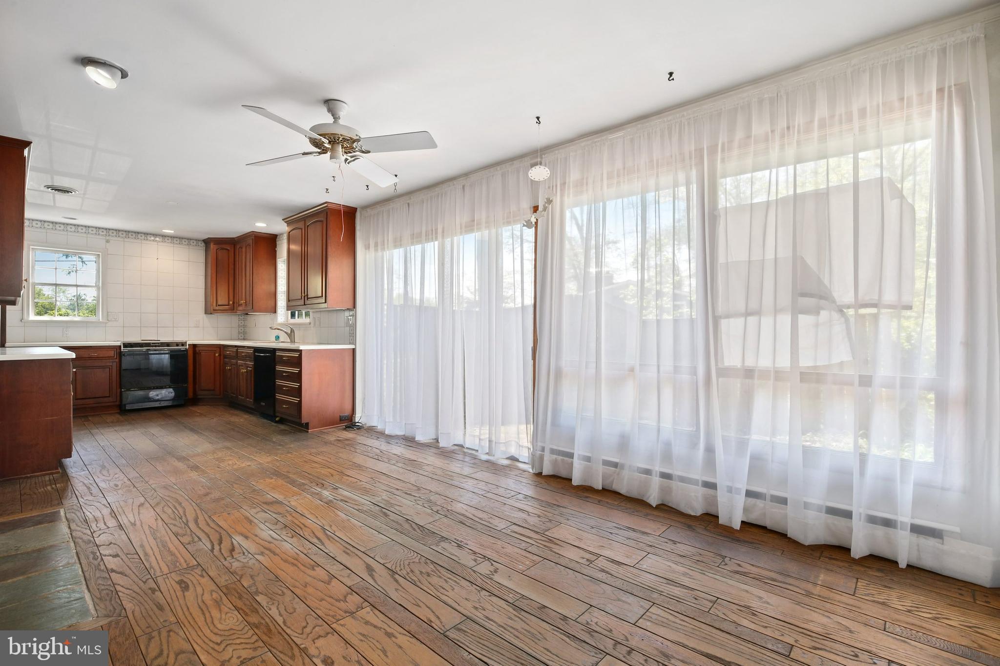 14816 Claude Lane Silver Spring, MD 20905 - Photo 9 of 52