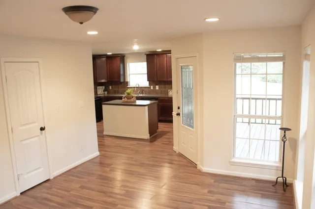 $1,500 | 13351 Park Avenue, Conroe, TX 77384