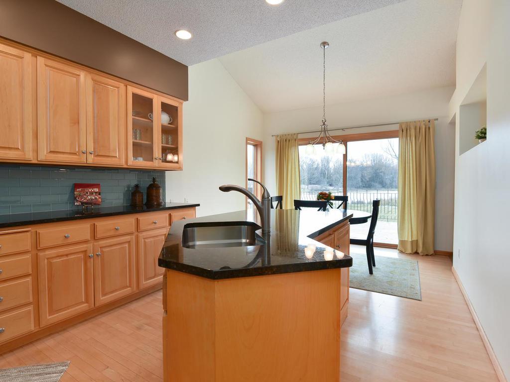 26525 Edgewood Road Excelsior, MN 55331 - Photo 15 of 47