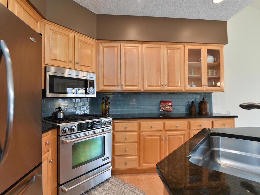 26525 Edgewood Road Excelsior, MN 55331 - Photo 19 of 47
