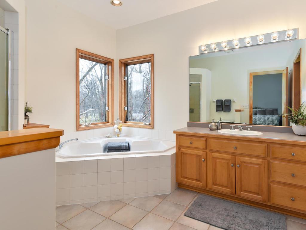 26525 Edgewood Road Excelsior, MN 55331 - Photo 25 of 47