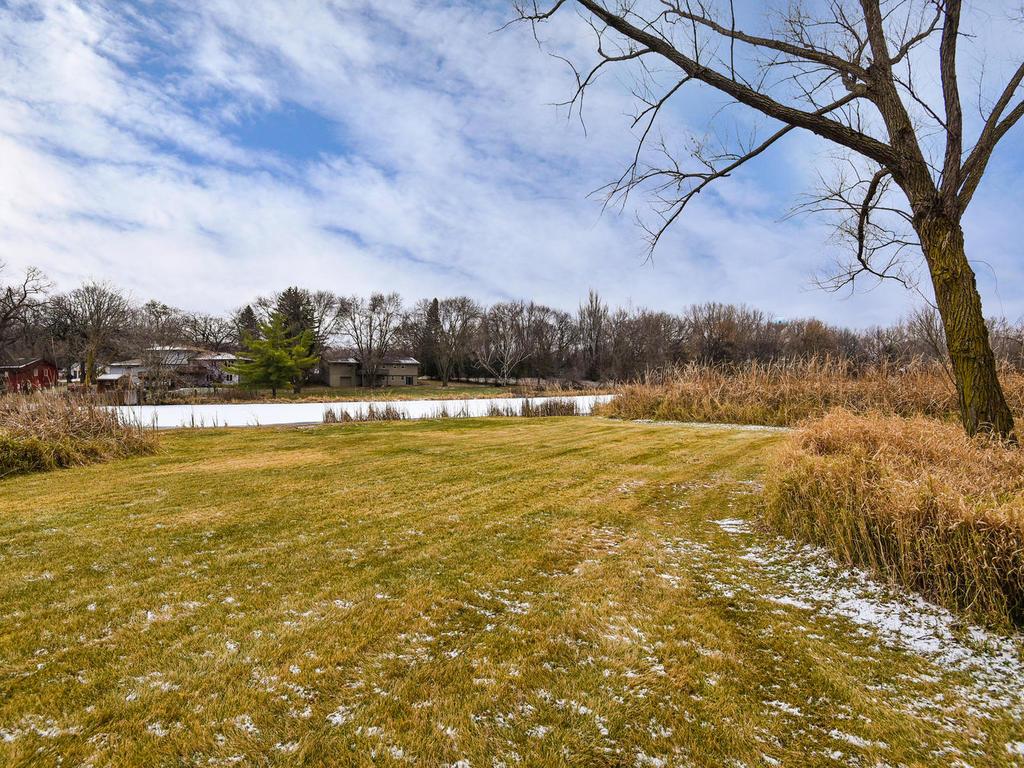 26525 Edgewood Road Excelsior, MN 55331 - Photo 4 of 47