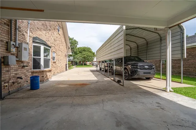 $399,000 | 119 Gondrella Drive, Belle Chasse, LA 70037