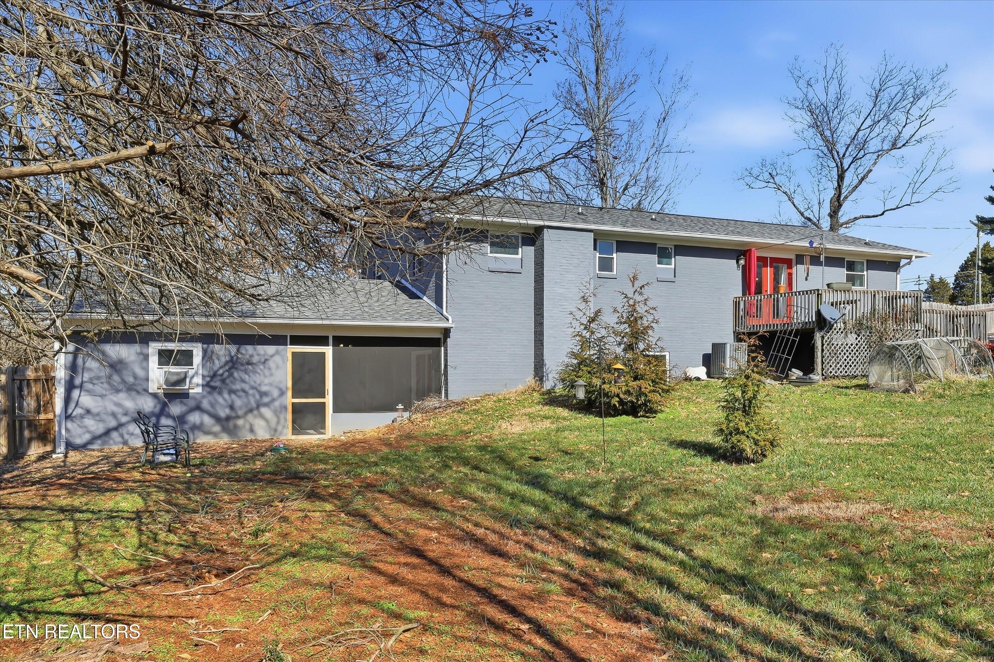6120 Cline Road Knoxville, TN 37938 - Photo 29 of 29 a backyard of a house
