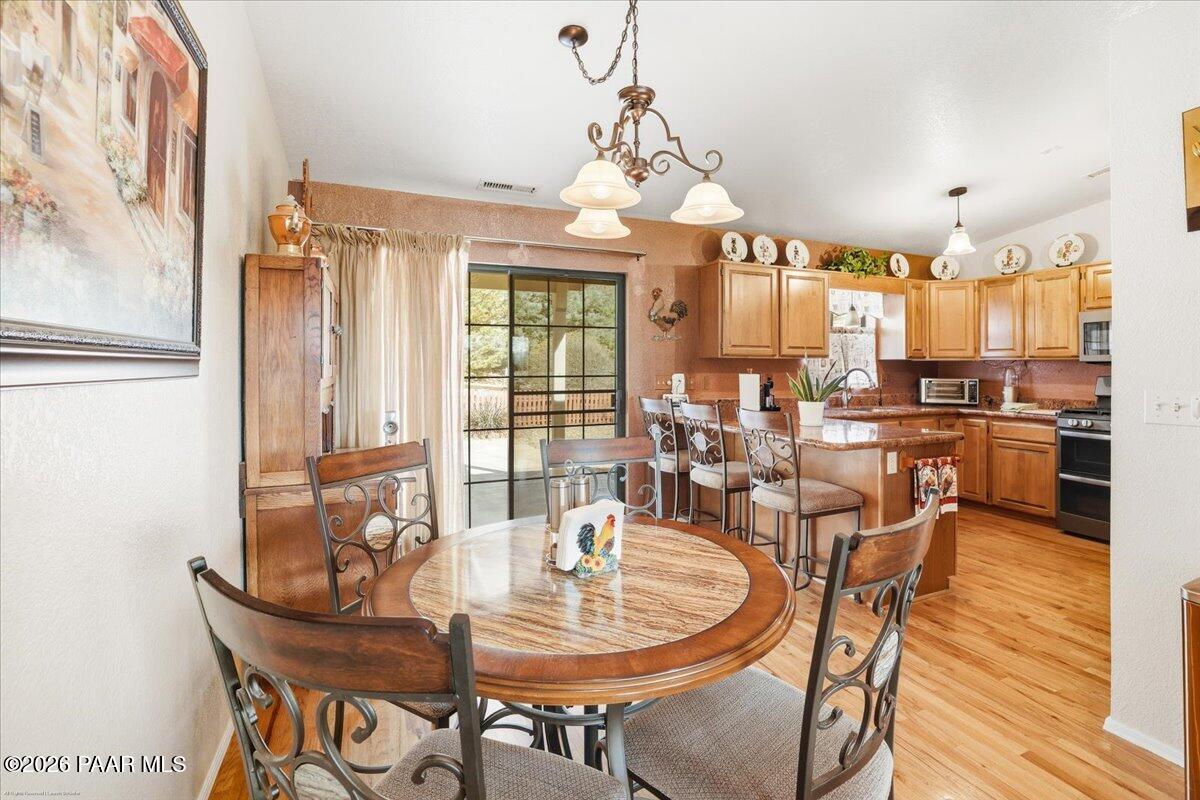 10812 Buckboard Trail Dewey, AZ 86327 - Photo 12 of 30 Dining Room