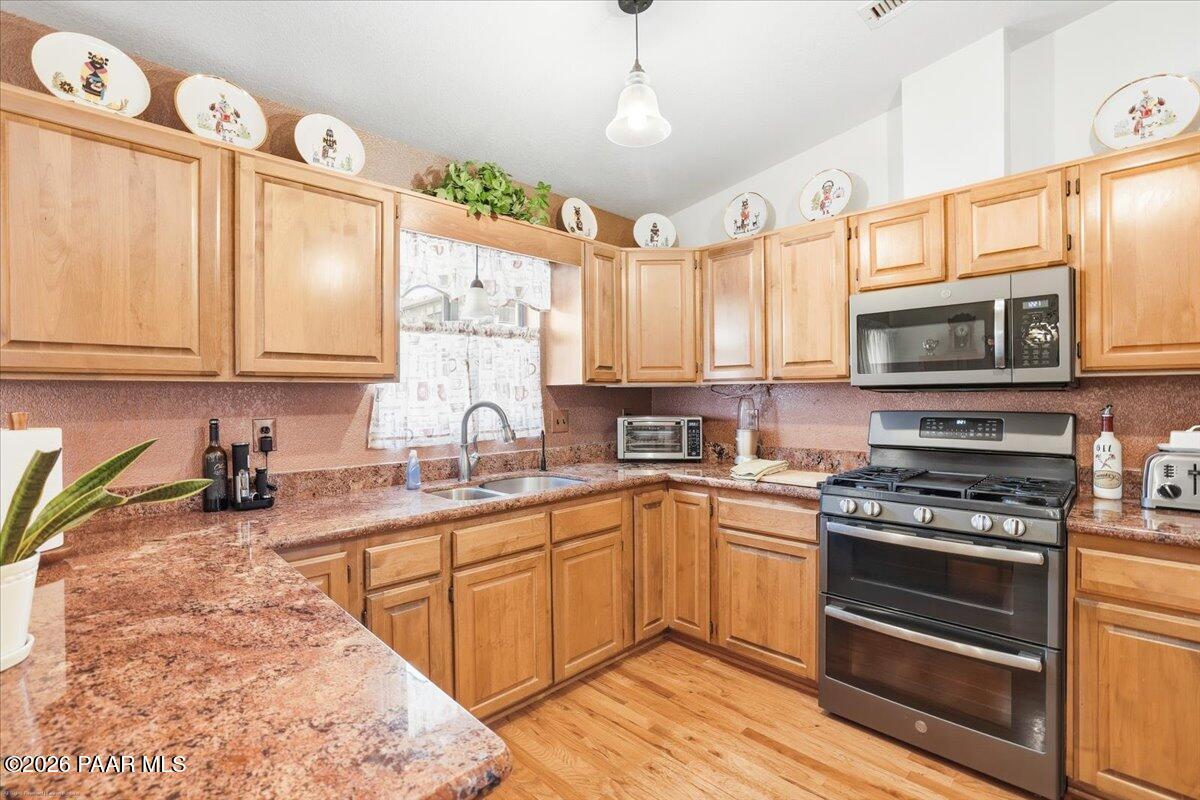 10812 Buckboard Trail Dewey, AZ 86327 - Photo 15 of 30 Kitchen