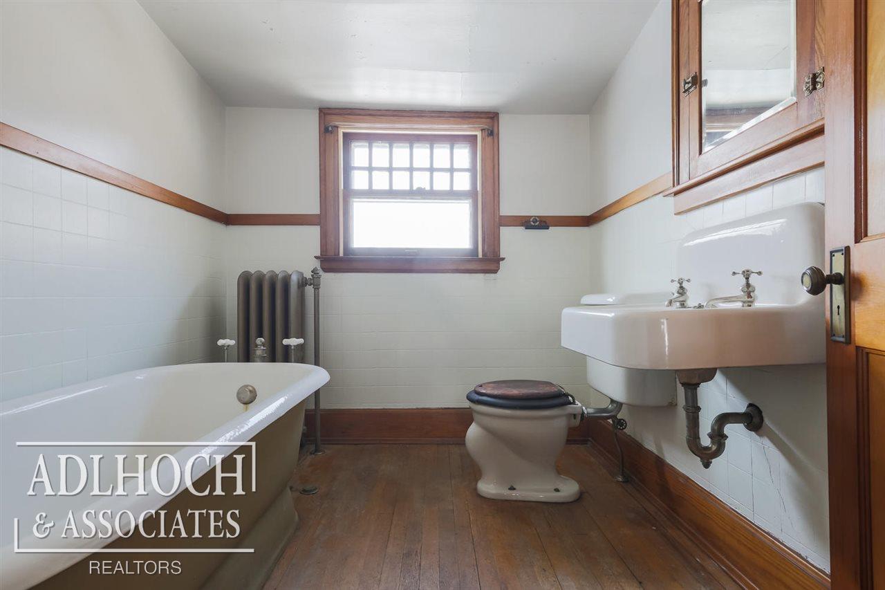 965 Pemberton Road Grosse Pointe, MI 48230 - Photo 30 of 32 31340425-30.JPG