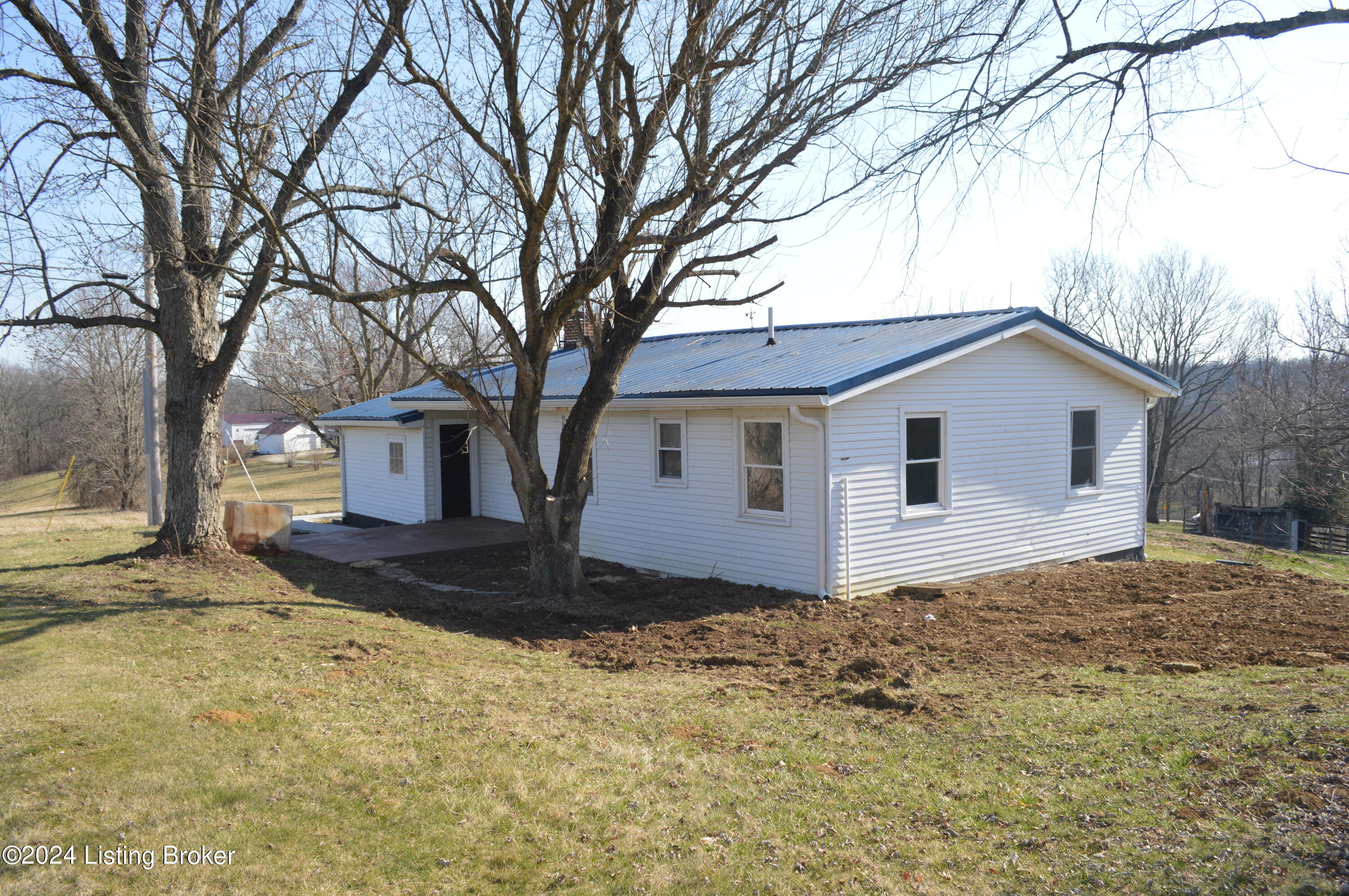 8197 Sulphur Road Sulphur, KY 40070 - Photo 14 of 19 DSC_0004