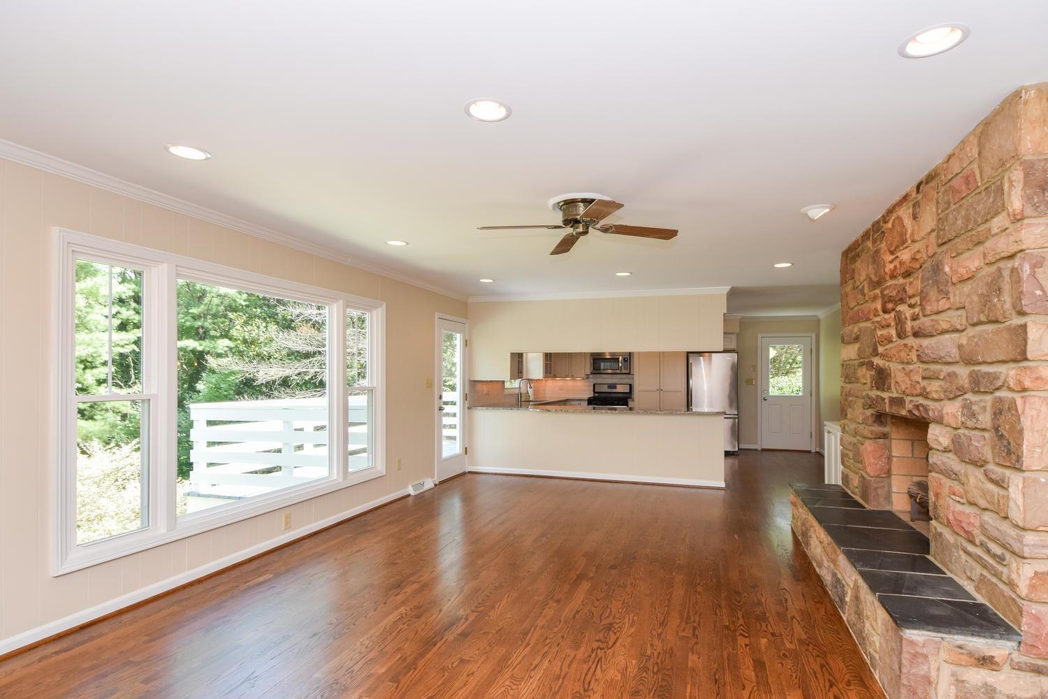 5423 Wynne Road Roanoke, VA 24018 - Photo 8 of 31 8