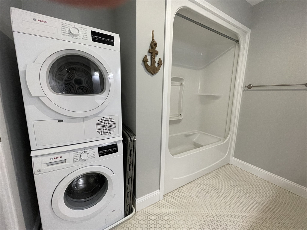 116-128 Rantoul Street, Unit 405 Beverly, MA 01915 - Photo 8 of 14