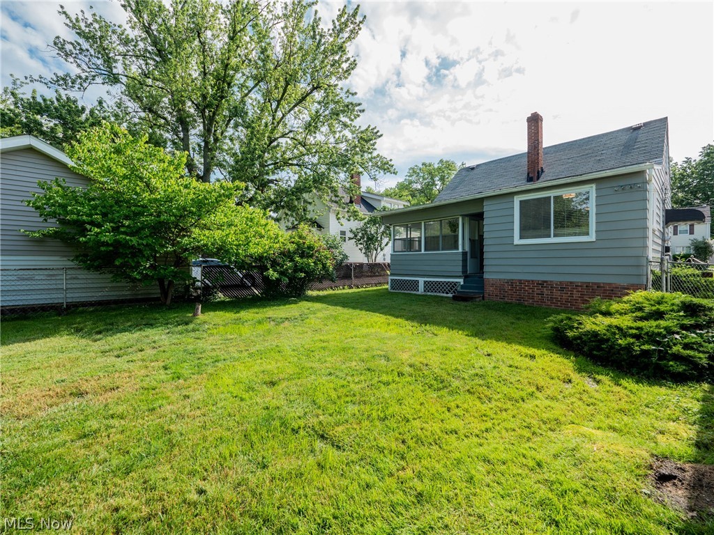 1260 Gordon Road Lyndhurst, OH 44124 - Photo 32 of 33