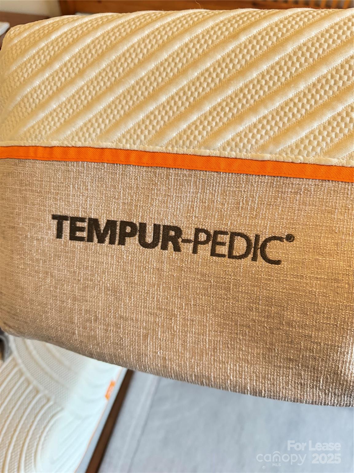 1000 East Woodlawn Road Charlotte, NC 28209 - Photo 24 of 29 a view of entryway