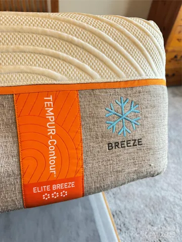 a view of a sign in a yard