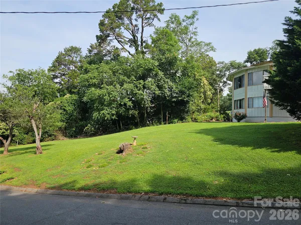 $415,000 | 500 Steel Bridge Loop, Hickory, NC 28601