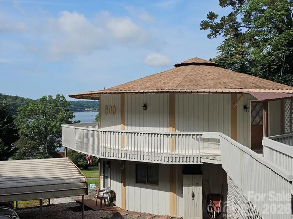 $415,000 | 500 Steel Bridge Loop, Hickory, NC 28601