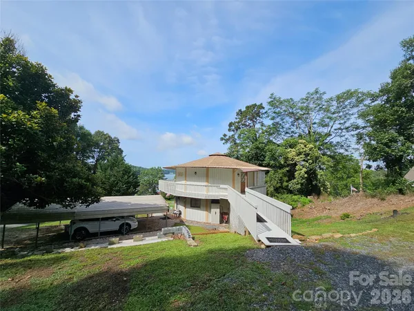 $415,000 | 500 Steel Bridge Loop, Hickory, NC 28601