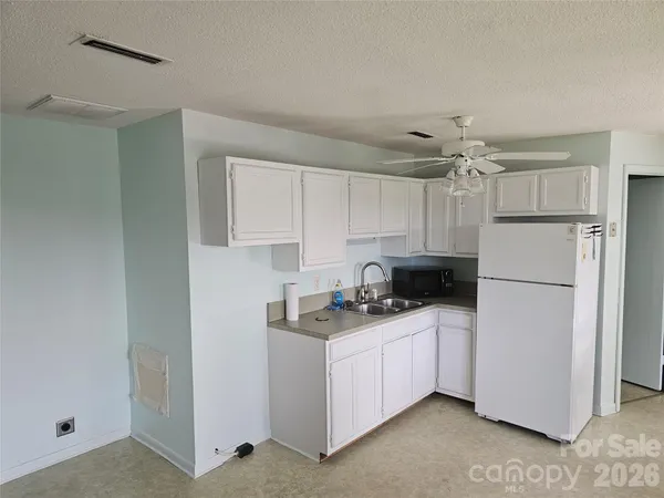 $415,000 | 500 Steel Bridge Loop, Hickory, NC 28601