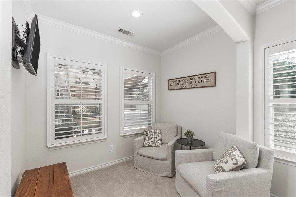 400 Prairie Run Aledo, TX 76008 - Photo 14 of 36 a living room with furniture and a window