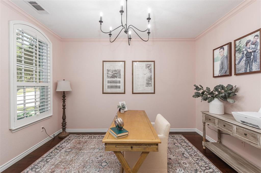 400 Prairie Run Aledo, TX 76008 - Photo 5 of 36 a view of a livingroom with furniture window and wooden floor