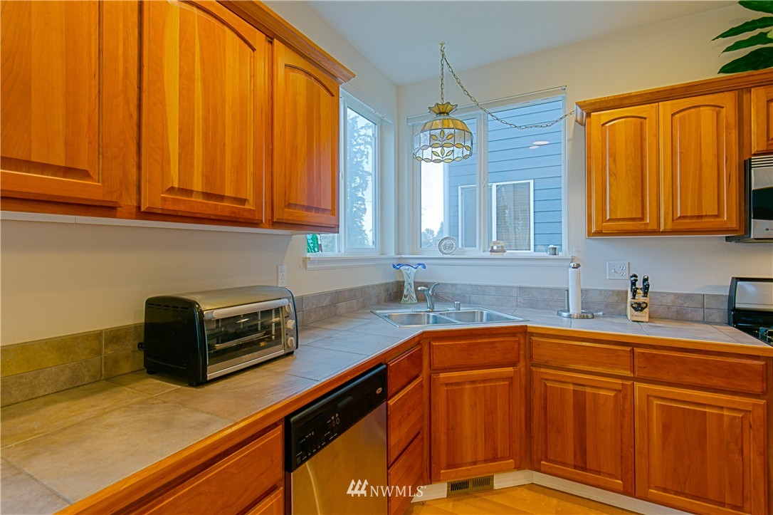 23825 22nd Avenue West Bothell, WA 98021 - Photo 10 of 24
