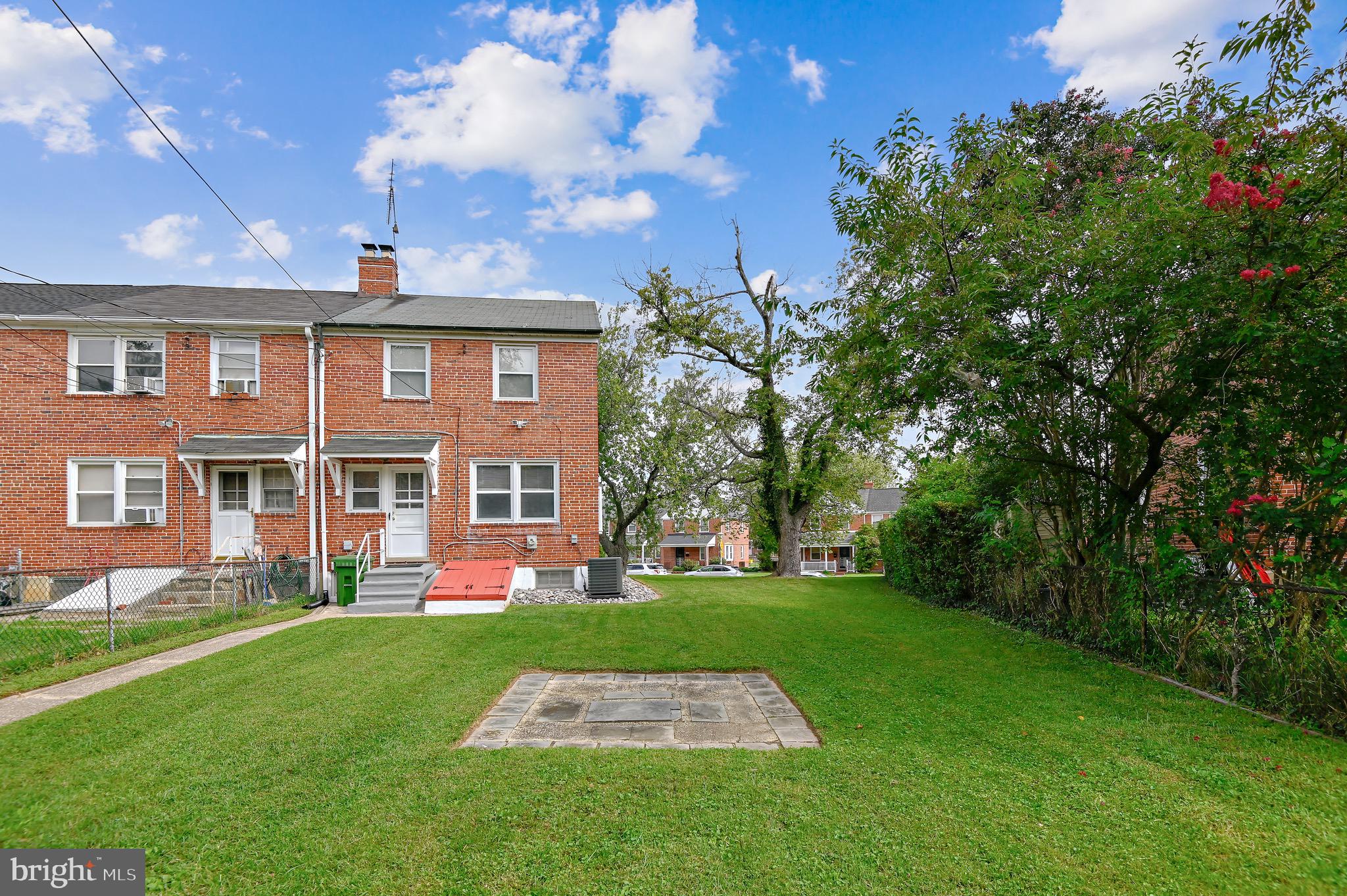 1607 Ramblewood Road Baltimore, MD 21239 - Photo 6 of 30