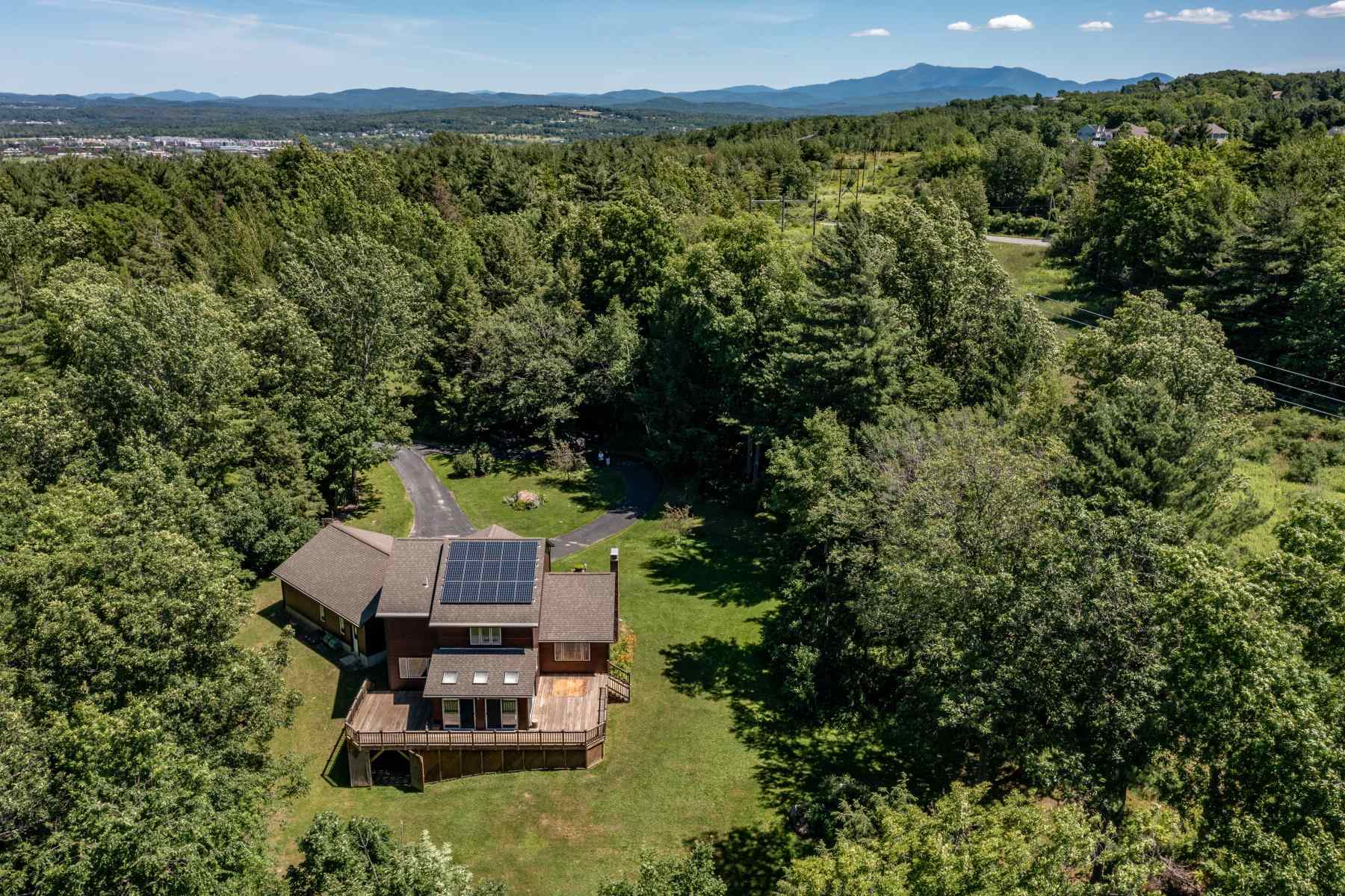 144 Blackberry Ridge Williston, VT 05495 - Photo 2 of 28 Gallery Image 2