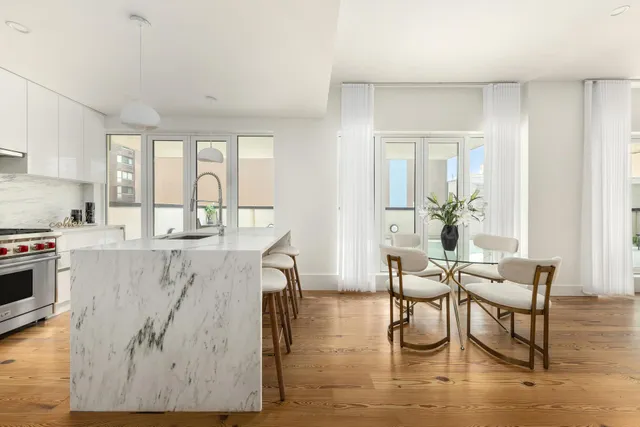 $4,295,000 | 427 East 90th Street, Unit PH9 | Upper East Side