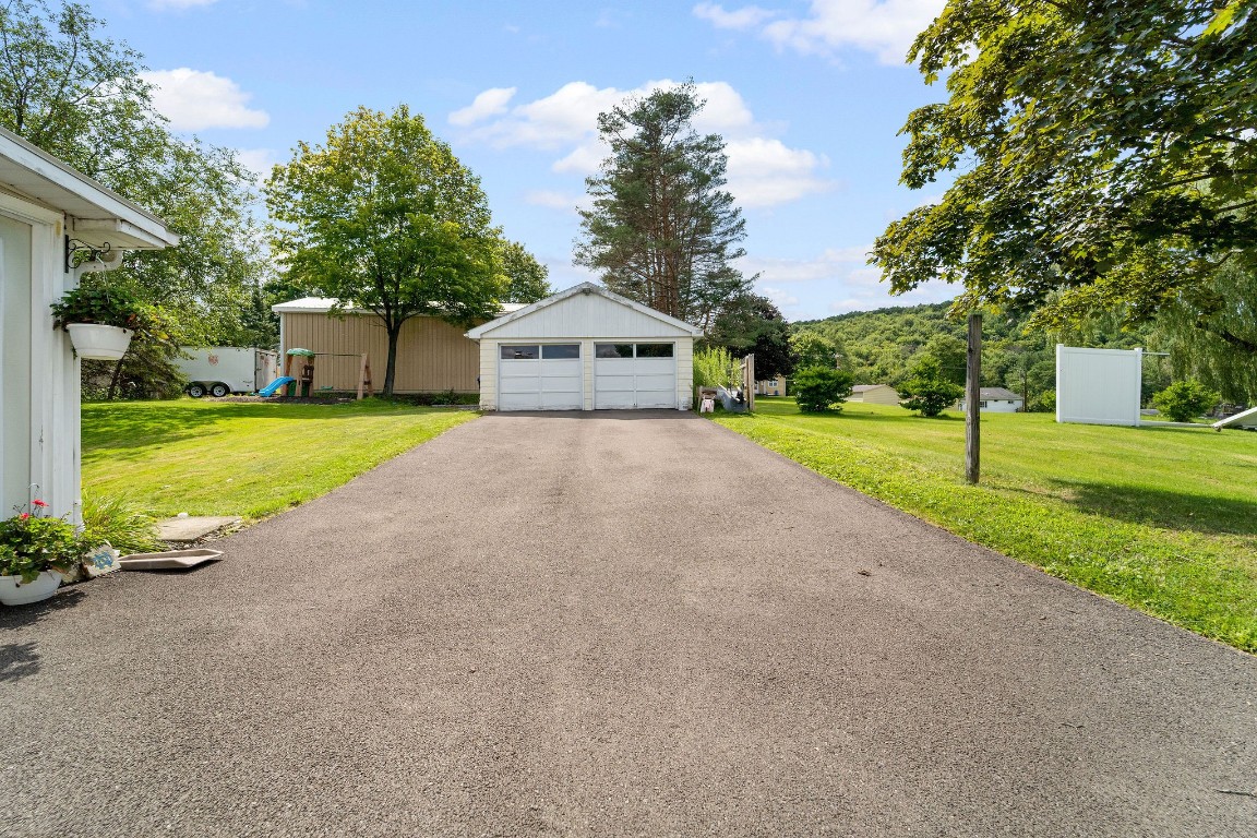 1544 Rita Road Vestal, NY 13850 - Photo 4 of 27 Gallery Image 4