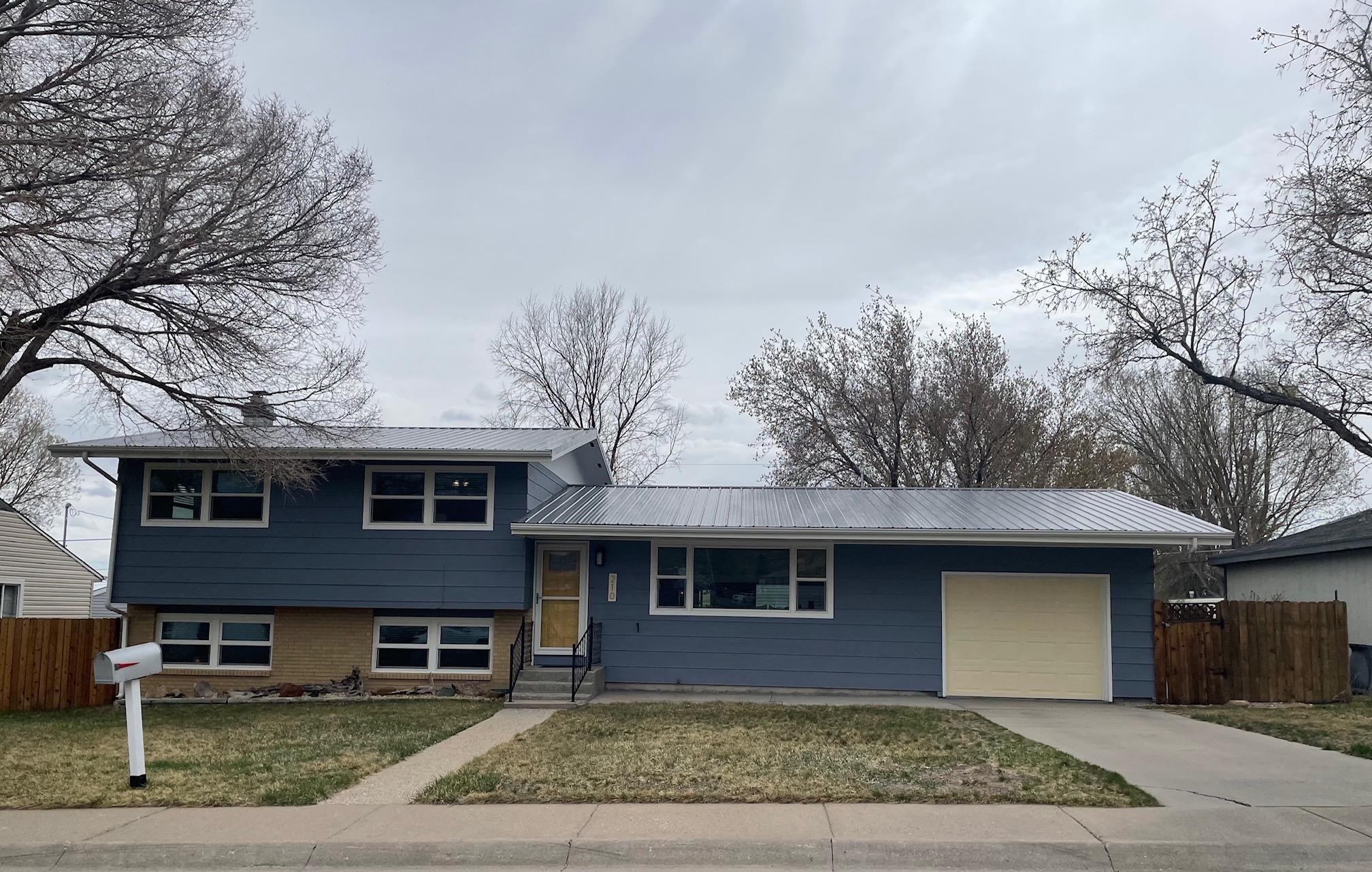 210 West Kendrick Street Rawlins, WY 82301 - Photo 1 of 21