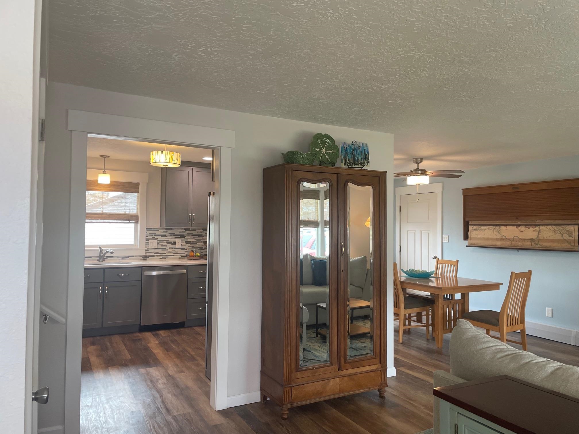 210 West Kendrick Street Rawlins, WY 82301 - Photo 4 of 21
