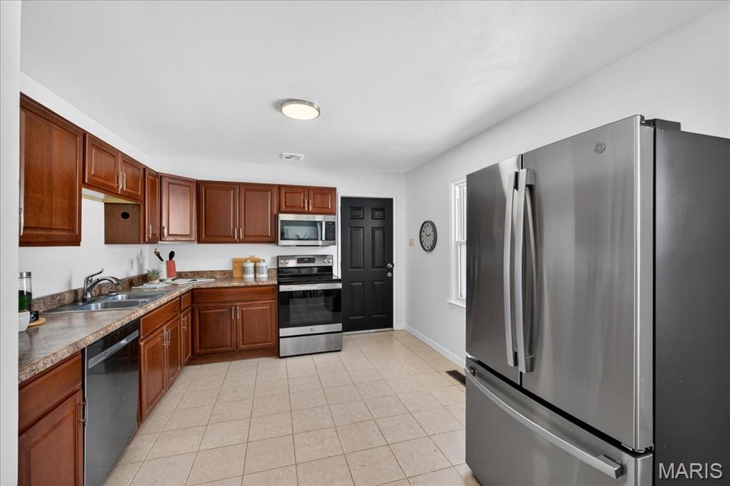 305 Wellesley Drive O'Fallon, IL 62269 - Photo 14 of 26