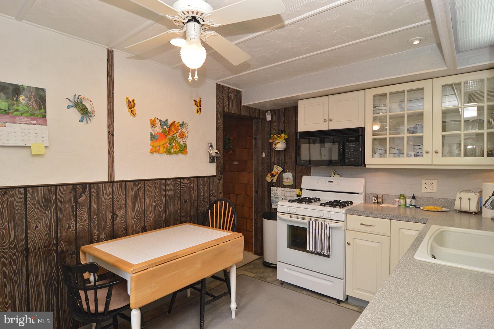 966 New Holland Road Reading, PA 19607 - Photo 11 of 21