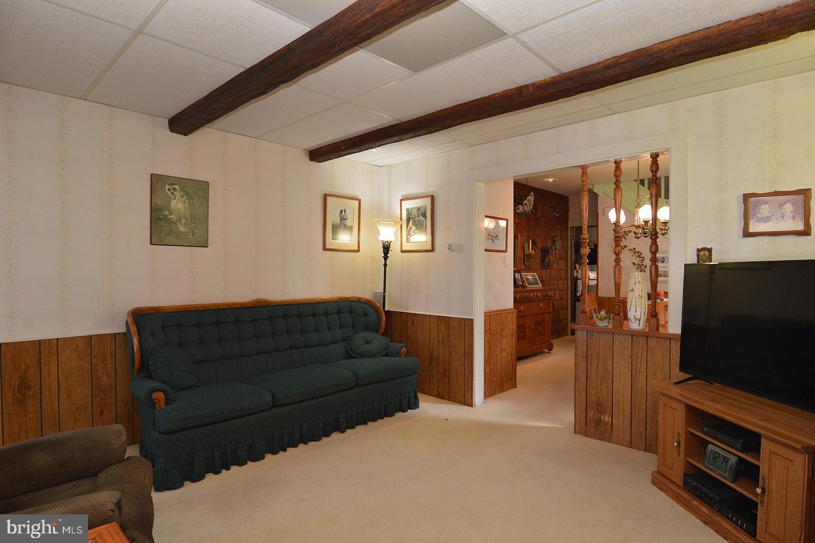 966 New Holland Road Reading, PA 19607 - Photo 4 of 21