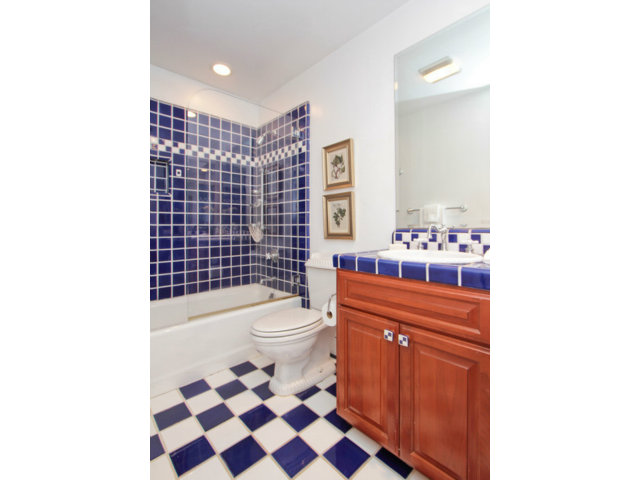 11 Blue Ridge Lane Woodside, CA 94062 - Photo 18 of 25 Gallery Image 18