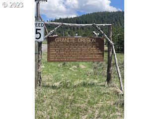 1844 Center Street Sumpter, OR 97877 - Photo 7 of 11