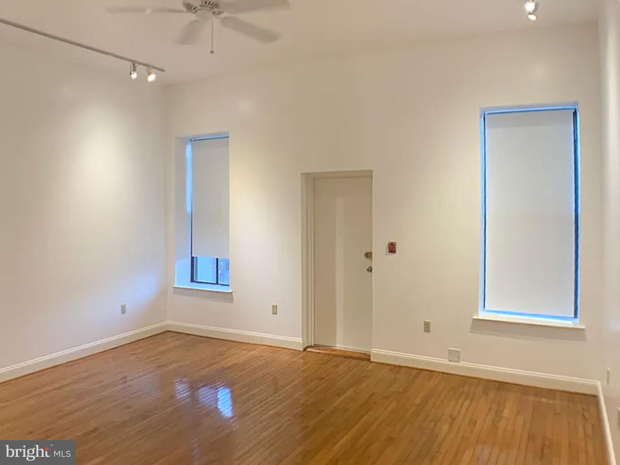 261 North 3rd Street, Unit 2 Philadelphia, PA 19106 - Photo 11 of 17