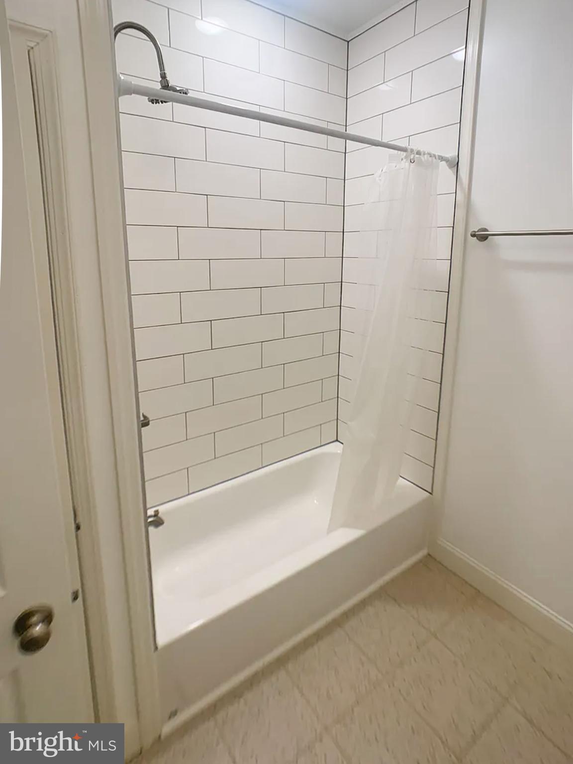 261 North 3rd Street, Unit 2 Philadelphia, PA 19106 - Photo 15 of 17