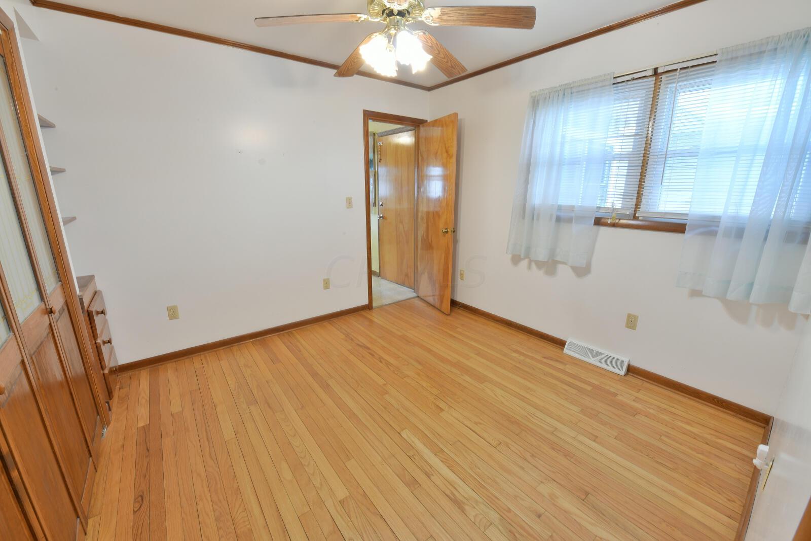 411 Chestnut Street Dresden, OH 43821 - Photo 11 of 18 DSC_5247