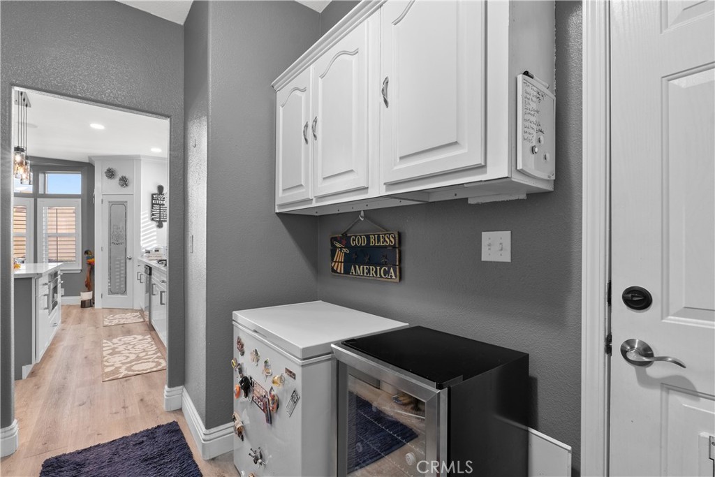 1188 Beach Drive Needles, CA 92363 - Photo 27 of 66 Laundry room