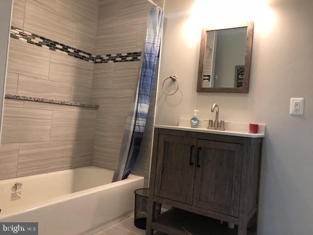 308 Penn Road Pasadena, MD 21122 - Photo 31 of 54 Custom tile and upgrades