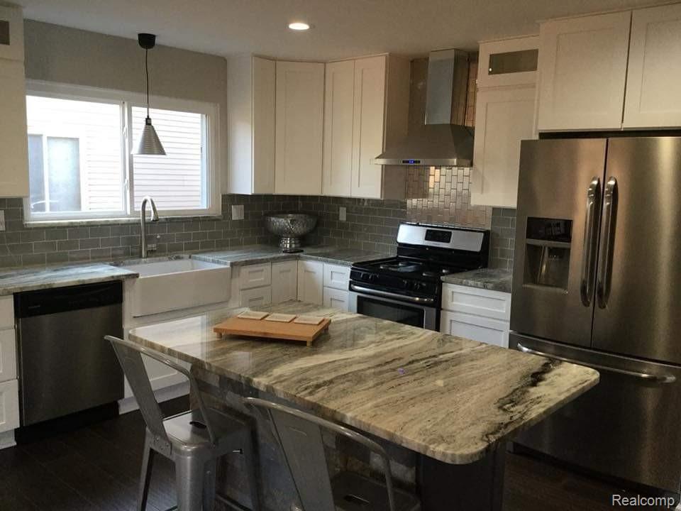 205 Buckingham Road Canton, MI 48188 - Photo 9 of 27 FB_IMG_1547331926780.jpg