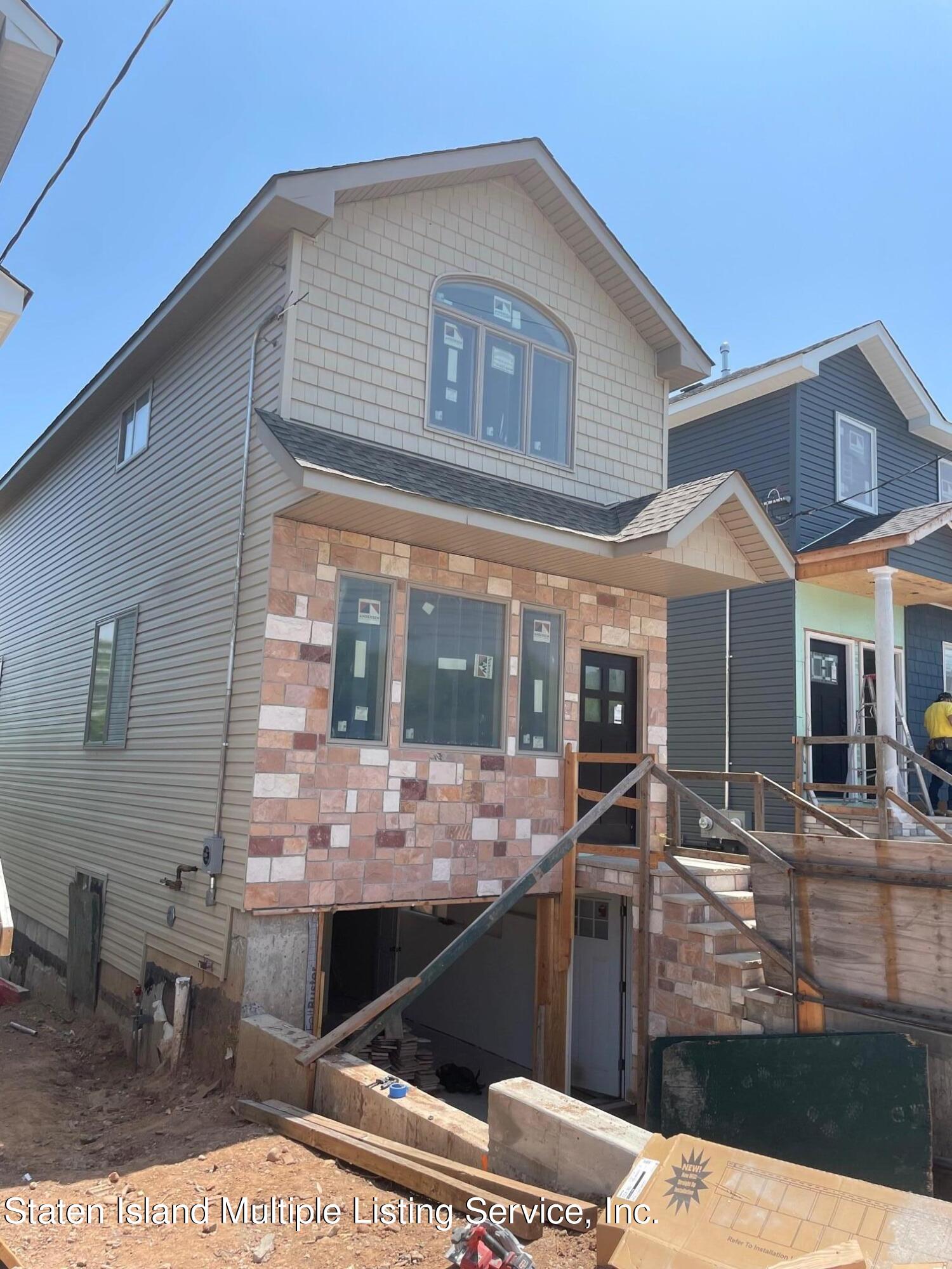 226 Fingerboard Road Staten Island, NY 10305 - Photo 3 of 3 side