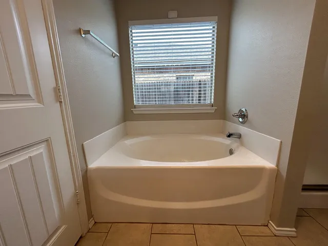 $2,800 | 1512 Westminster Avenue, Wolfforth, TX 79382