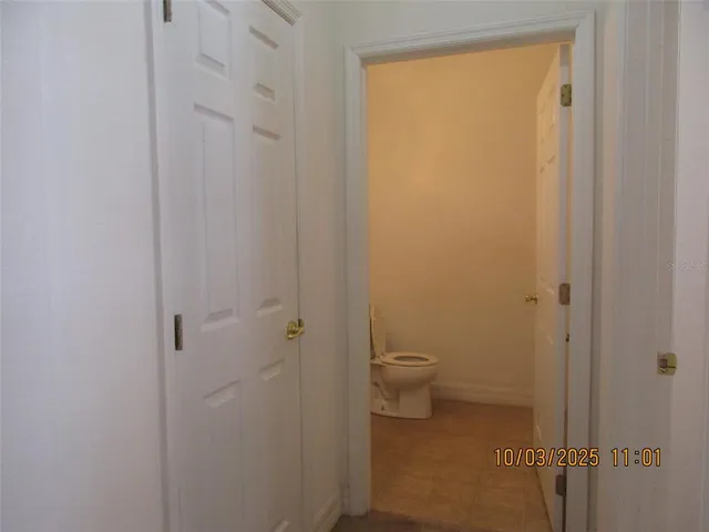 a bathroom with a toilet